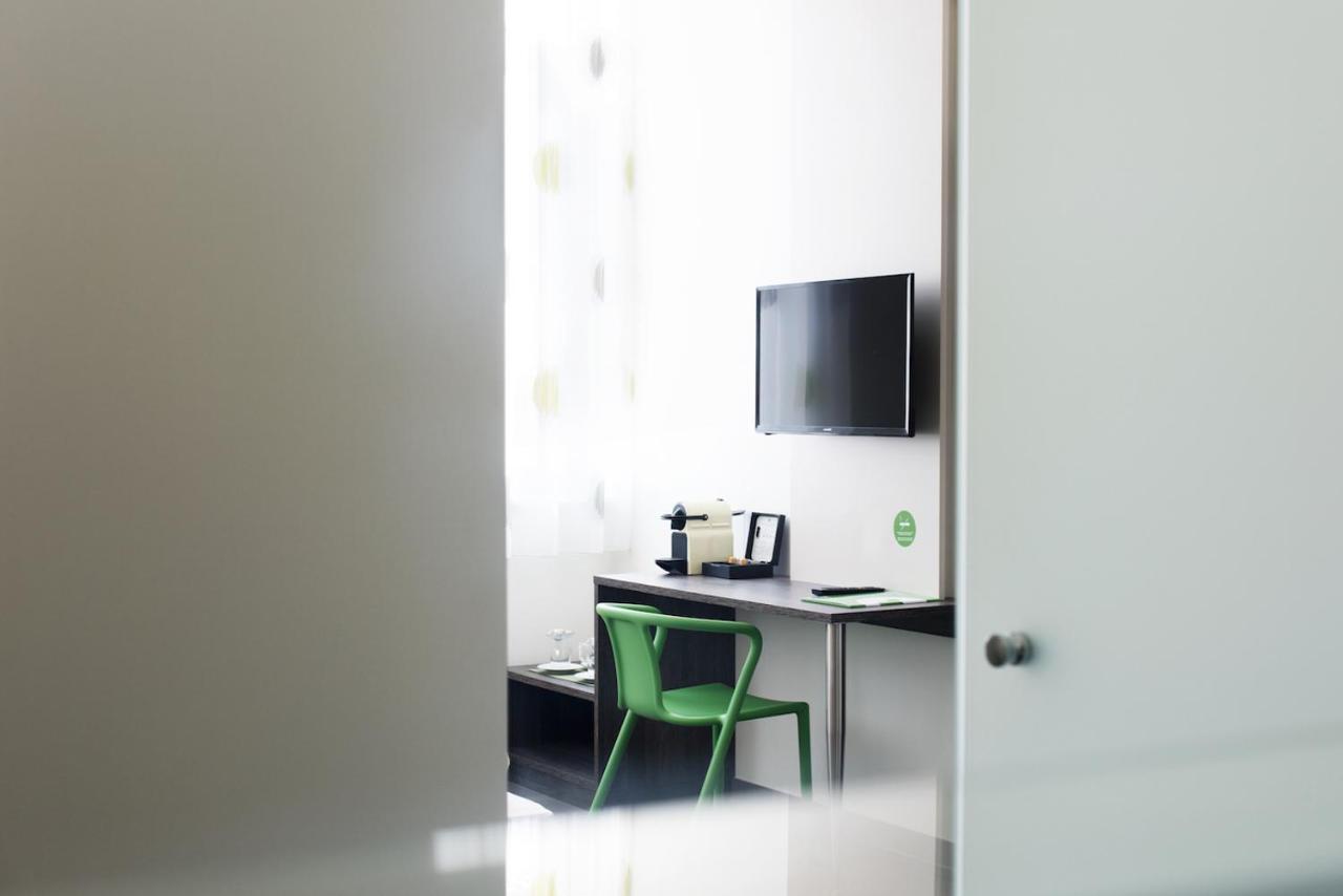 Eee Hotel Траун Екстер'єр фото