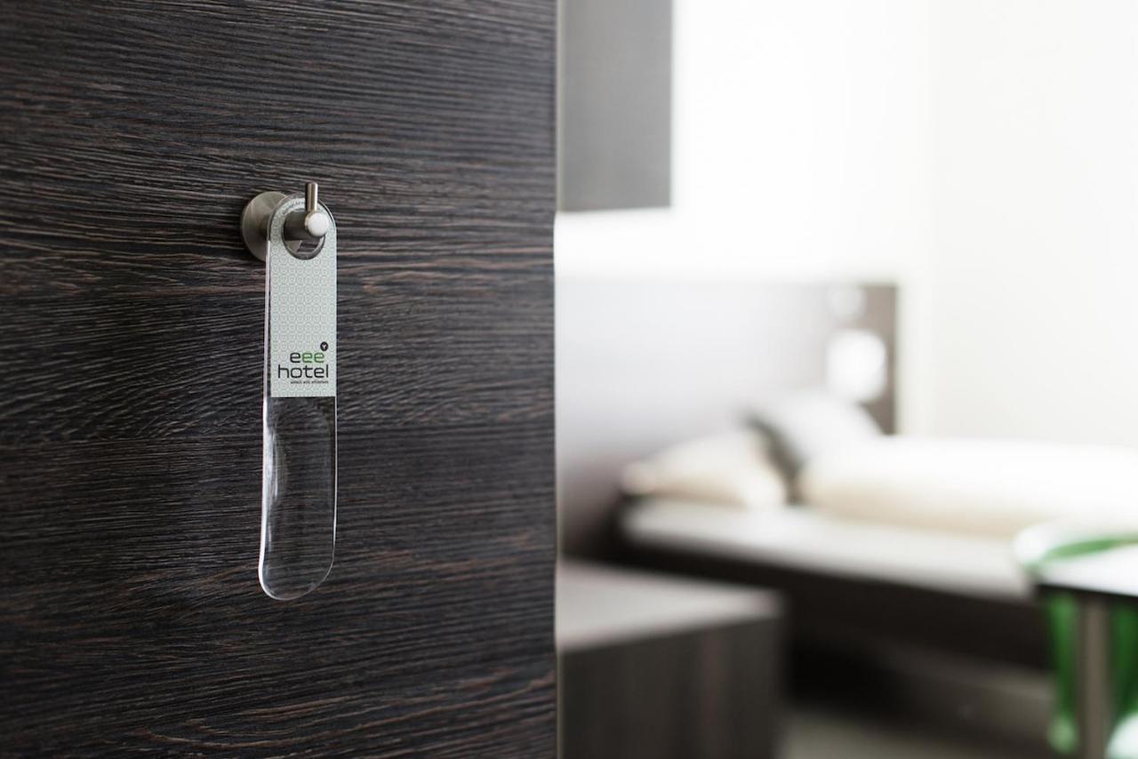Eee Hotel Траун Екстер'єр фото